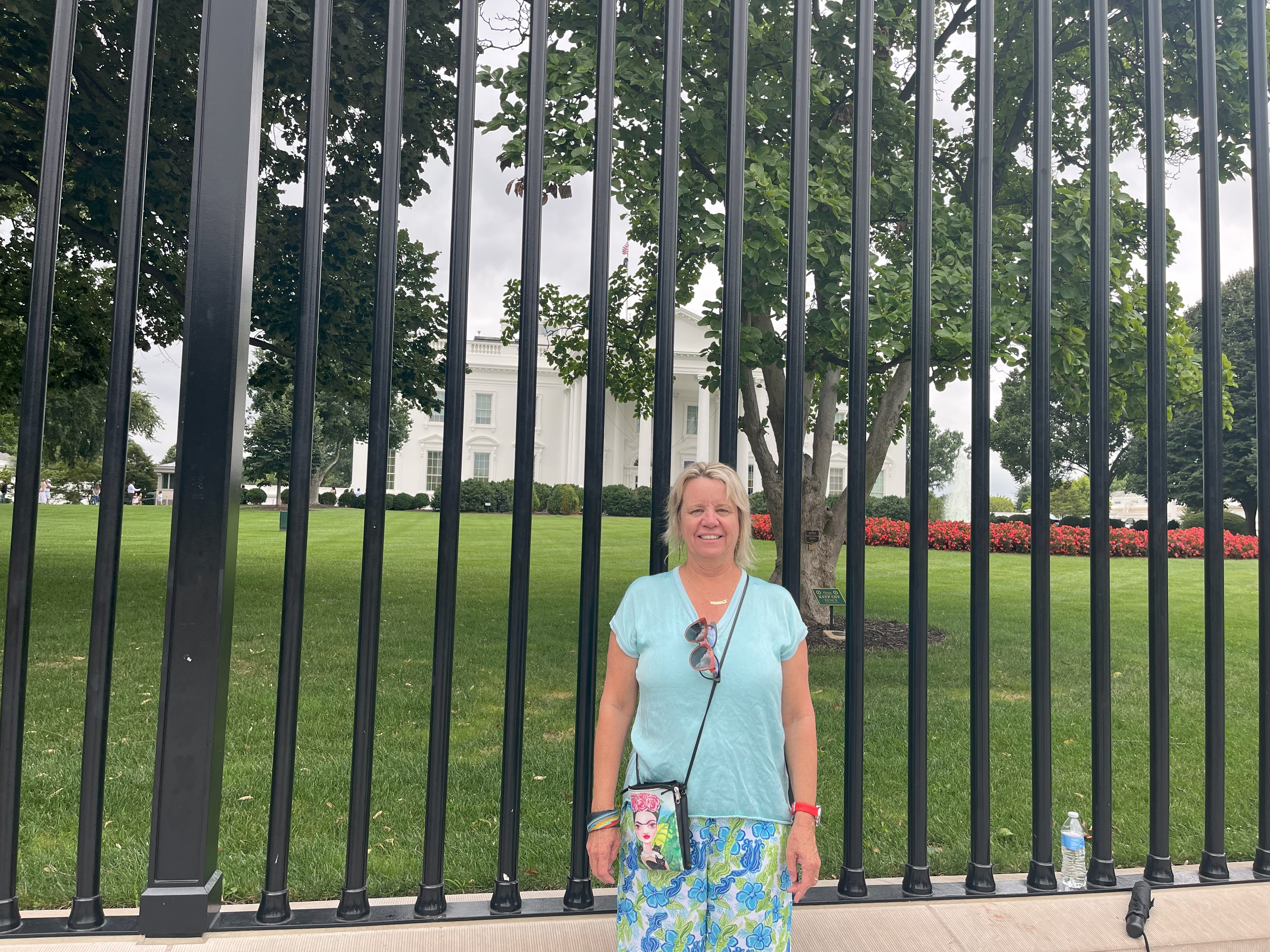 Michele Mar, FTE alumna, in front of the White House